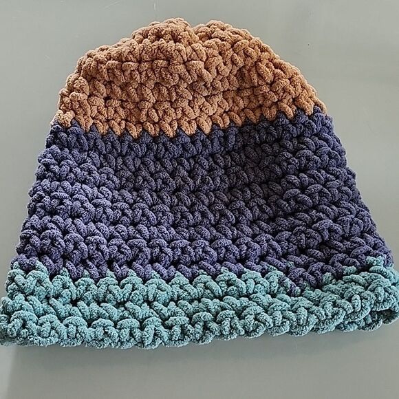 Hand Knit Hat - Picture 4 of 4